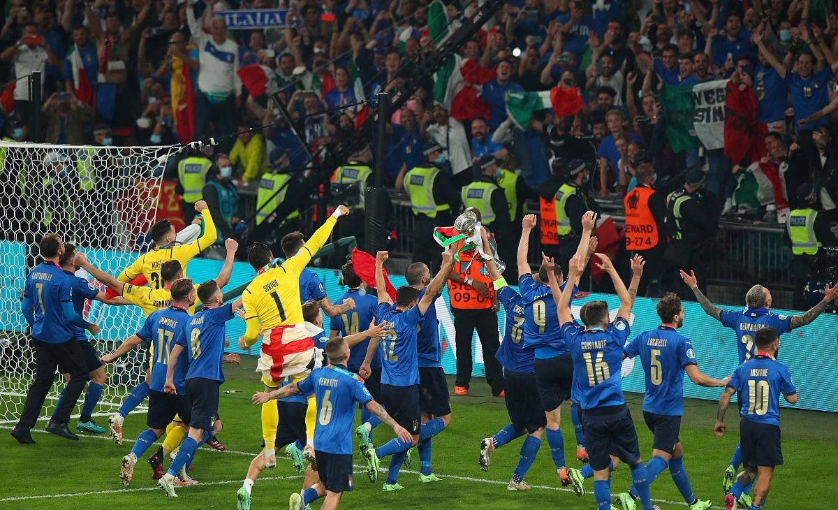 爱游戏tv-比利时险胜德国，戈麦斯点燃赛场