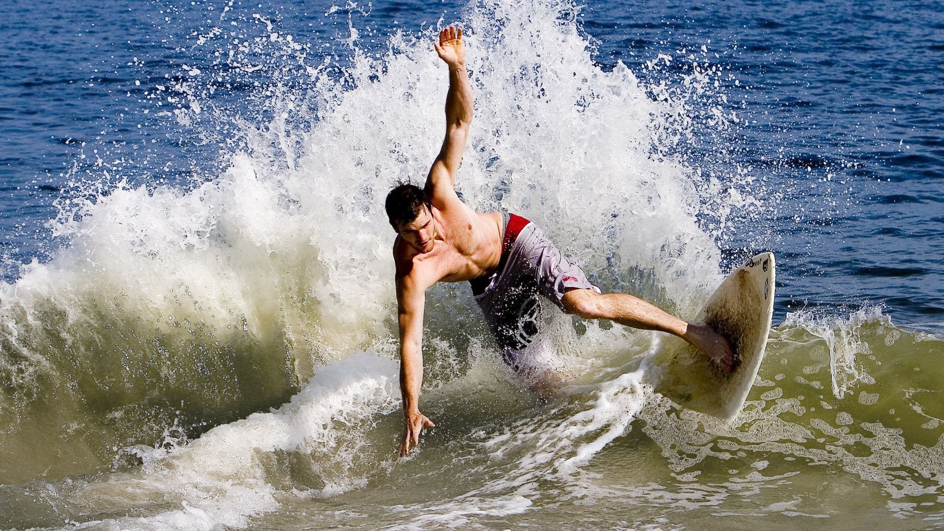 爱游戏下载-内马尔压制级发挥,加纳单节拉开伊拉克,当足球成为世界语