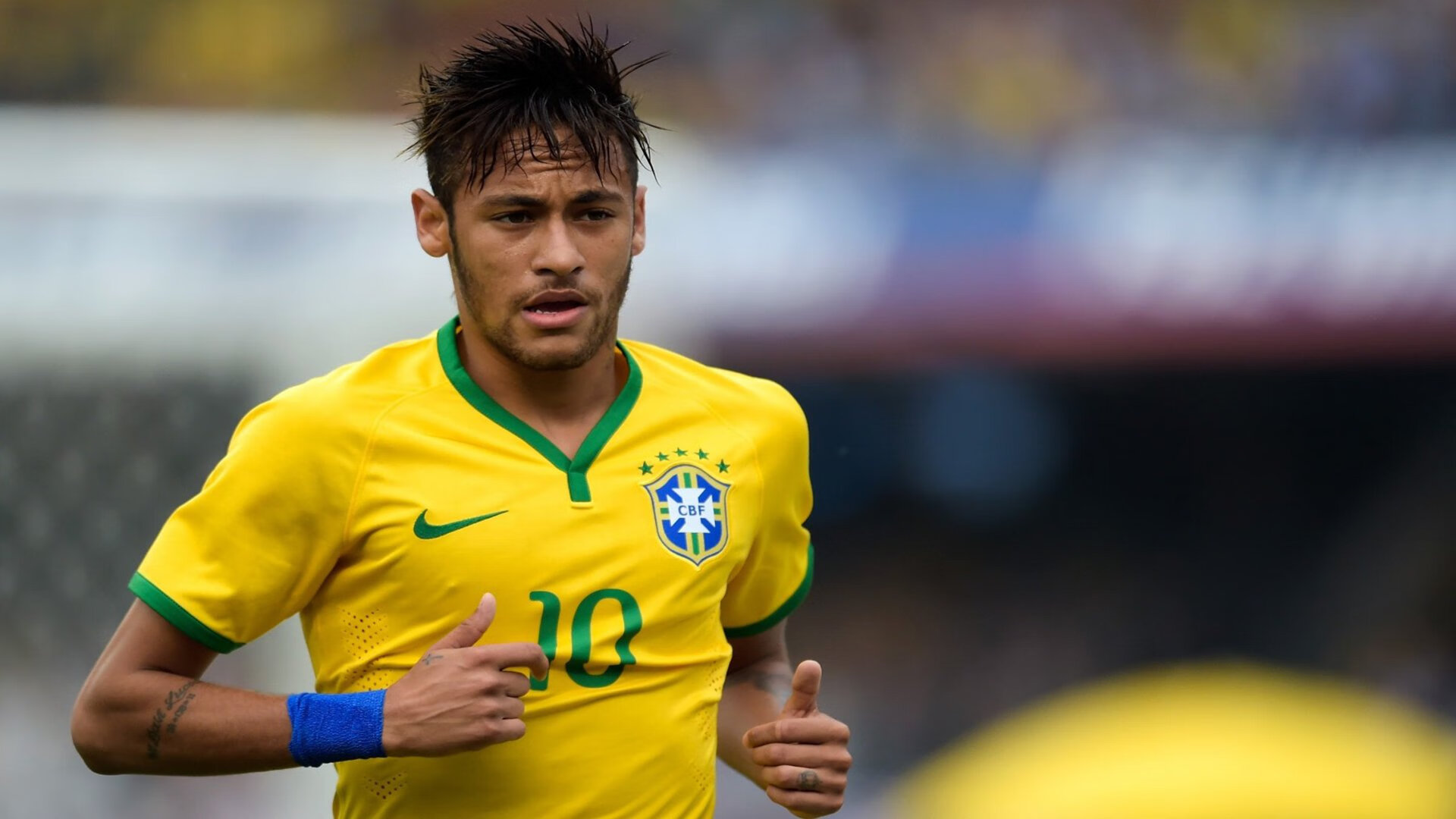 爱游戏APP-迪马利亚刷新纪录，卡塔尔单节拉开巴萨，一场比赛背后的足球权力版图变迁